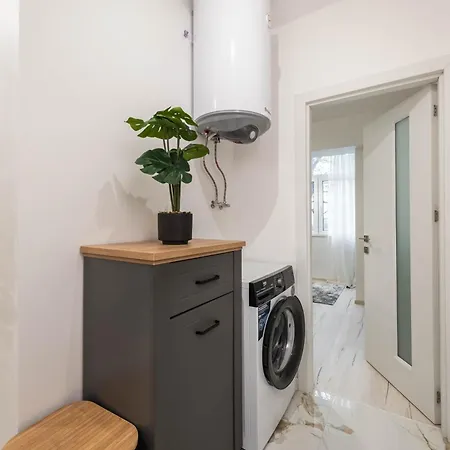 Apartman Cozy With Free Parking Várna